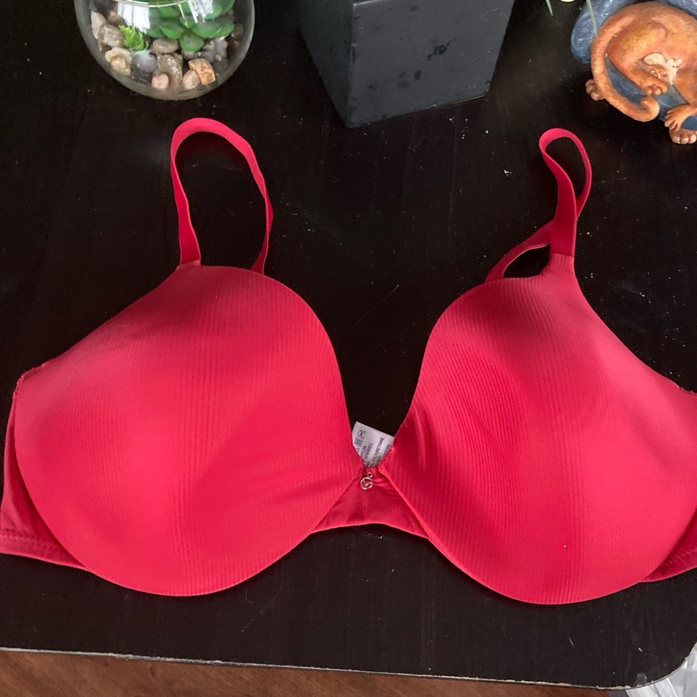 Vassarette Red Plunge Underwire Bra Size 36D.